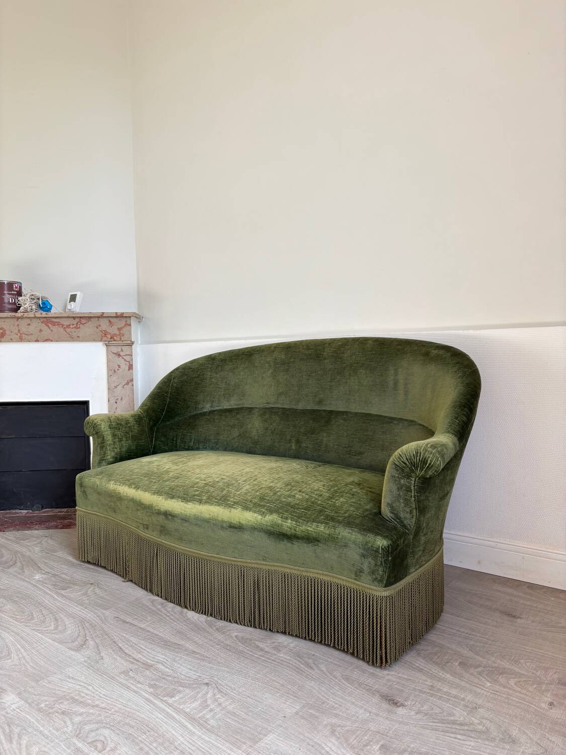 Toadstool bench sofa