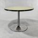 Table basse/table d'appoint ronde vintage vert menthe avec piètement chromé