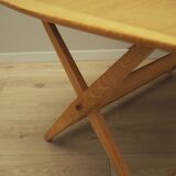 Table basse en frêne, design danois, années 1970, production : Danemark