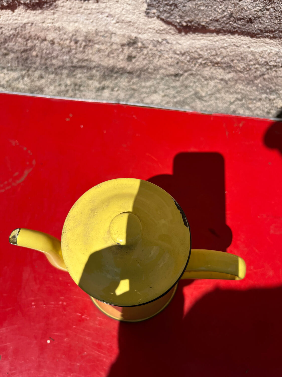 Enamelled coffee maker