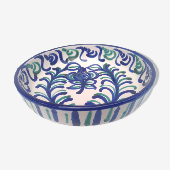 Plat en faience de l'Est