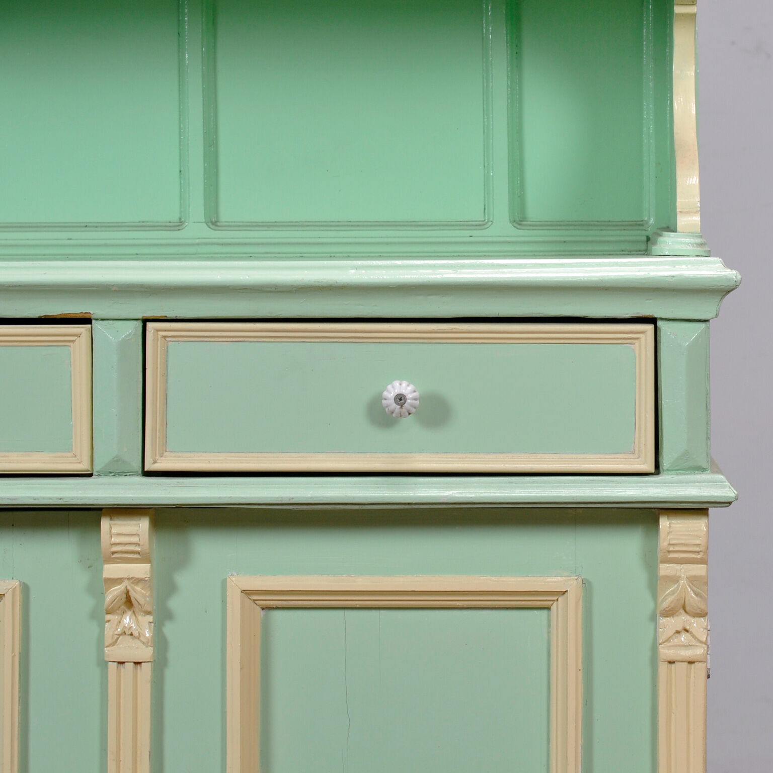 Pine buffet cabinet, 1930s