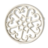 Round-shaped vintage flat underside in white enamelled cast iron