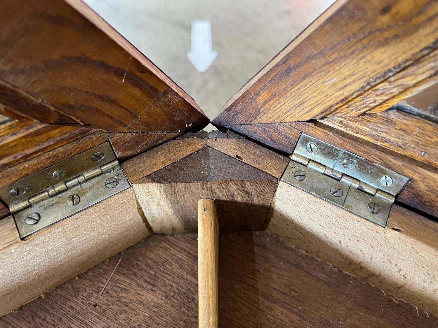 Art Deco bathroom cabinet
