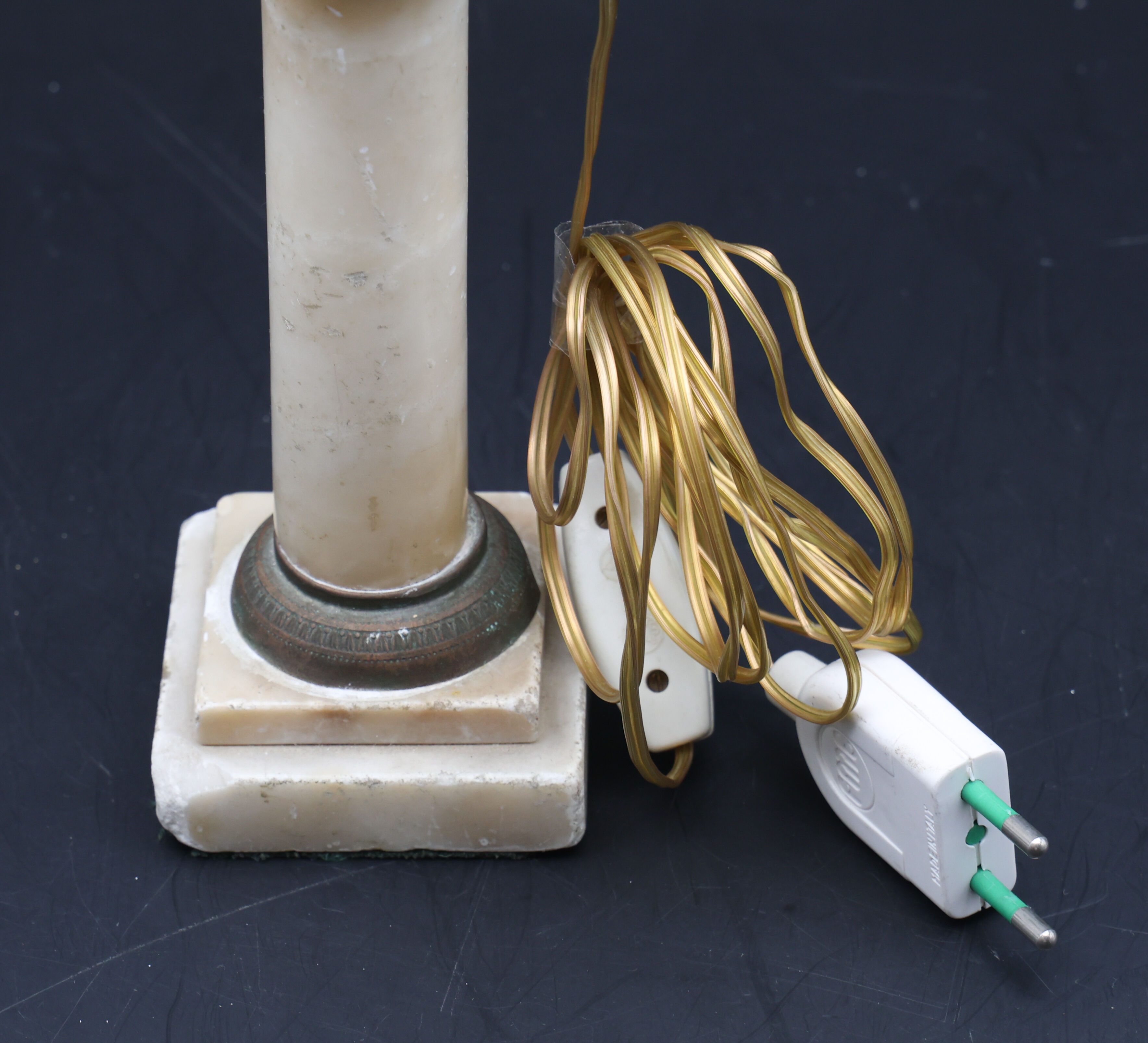 Vintage Art Decò Alabaster Table Lamp