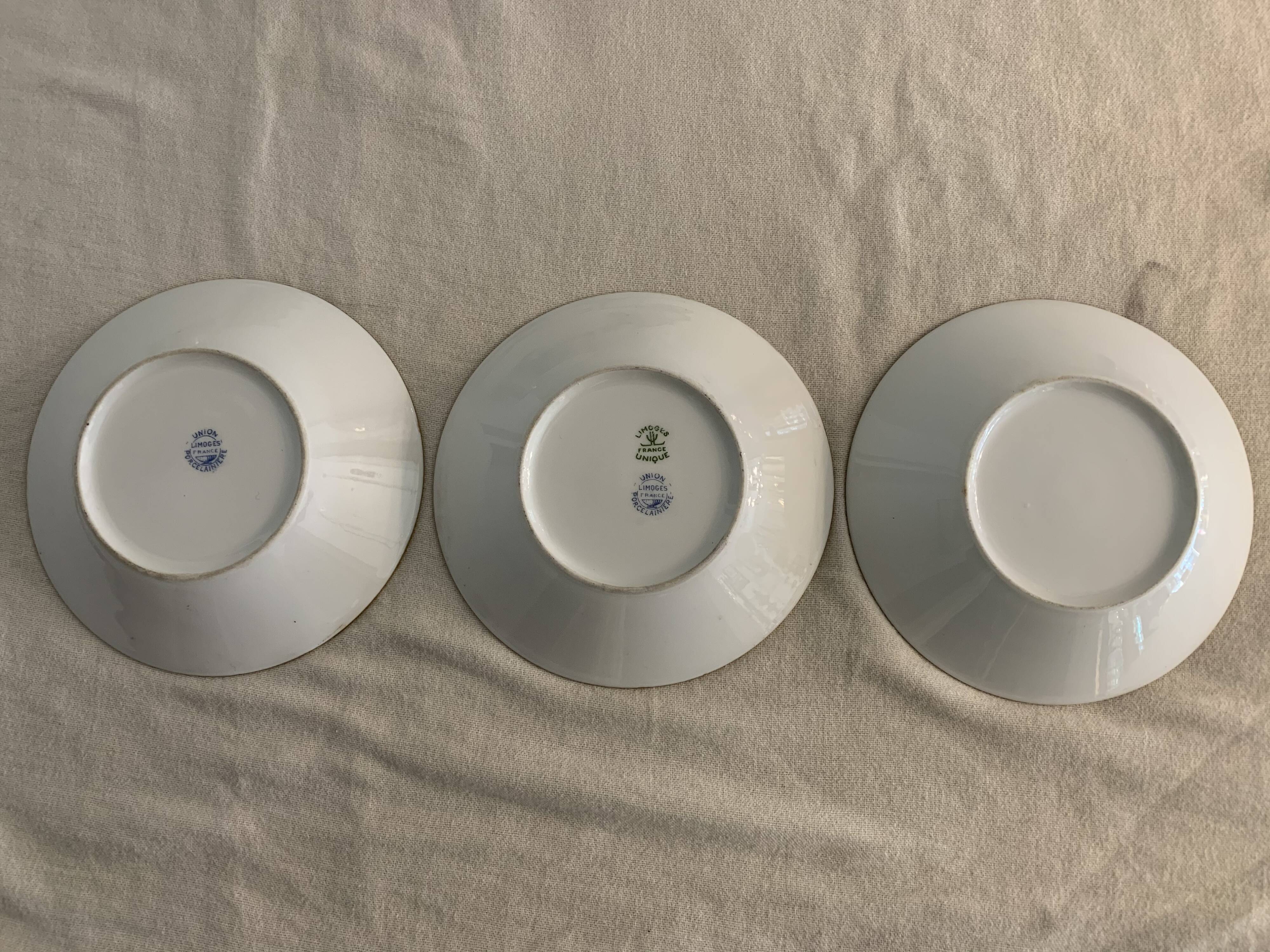 12 coffee cups and 12 white porcelain cups of Gold Gold Limoges