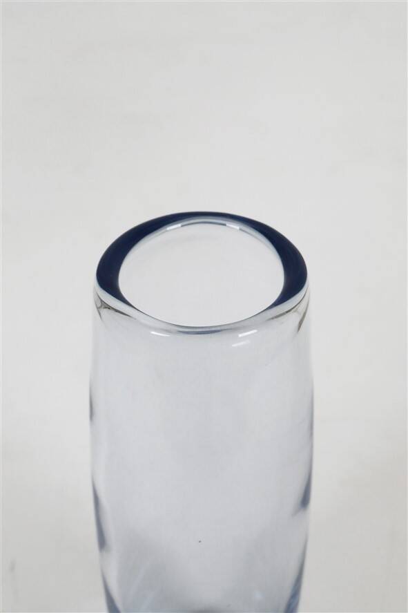 Handmade glass vase by Per Lütken for Holmegaard / “Akva” / “Rondo” / Mid-century Danish modern design
