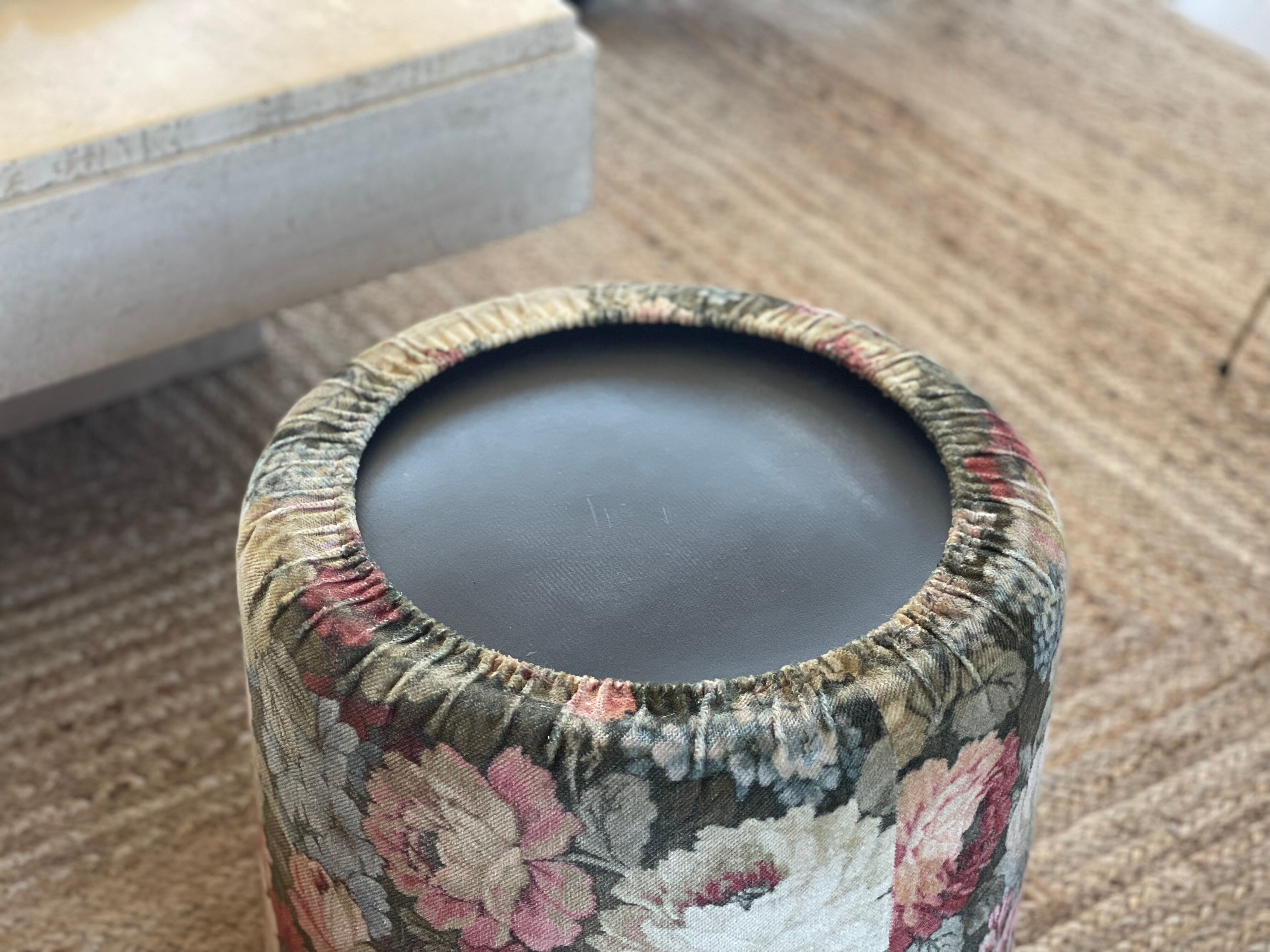 Pouf en velours 1970