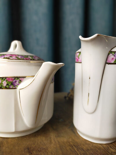Duo teapot milk jug - floral headband and gilded edging KPM porcelain