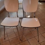 Kitchen table and 2 formica chairs