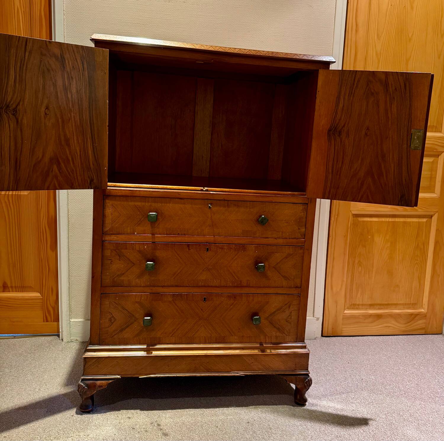 Superb tall solid wood chest of drawers – Art Deco style, circa 1900