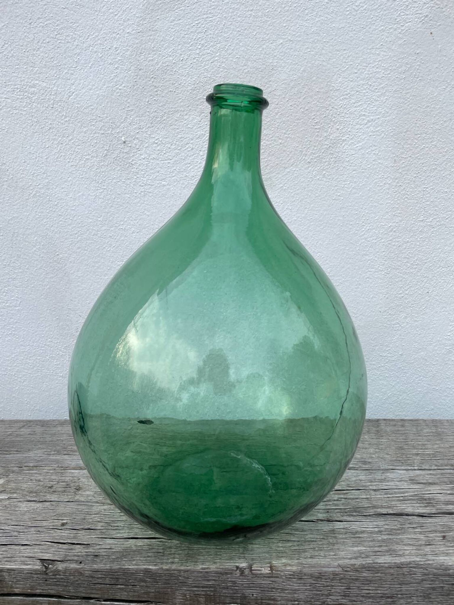 Grande dame Jeanne en verre vert