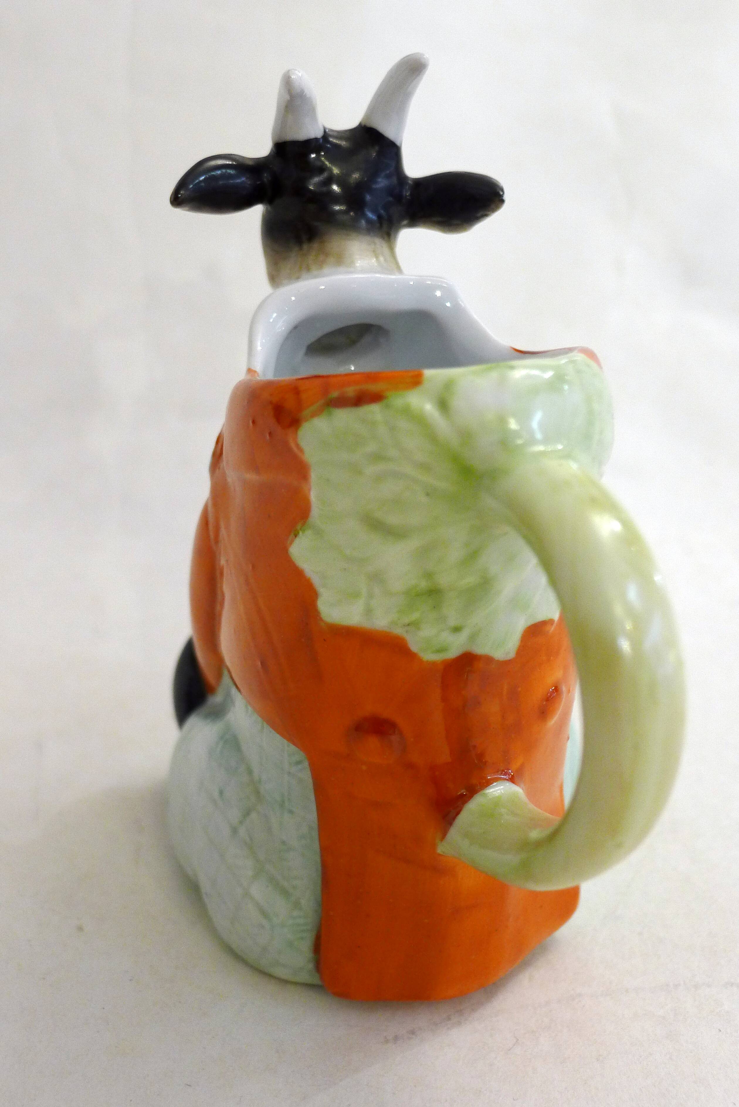 Petit pichet verseuse Chèvre en porcelaine allemande 1920'