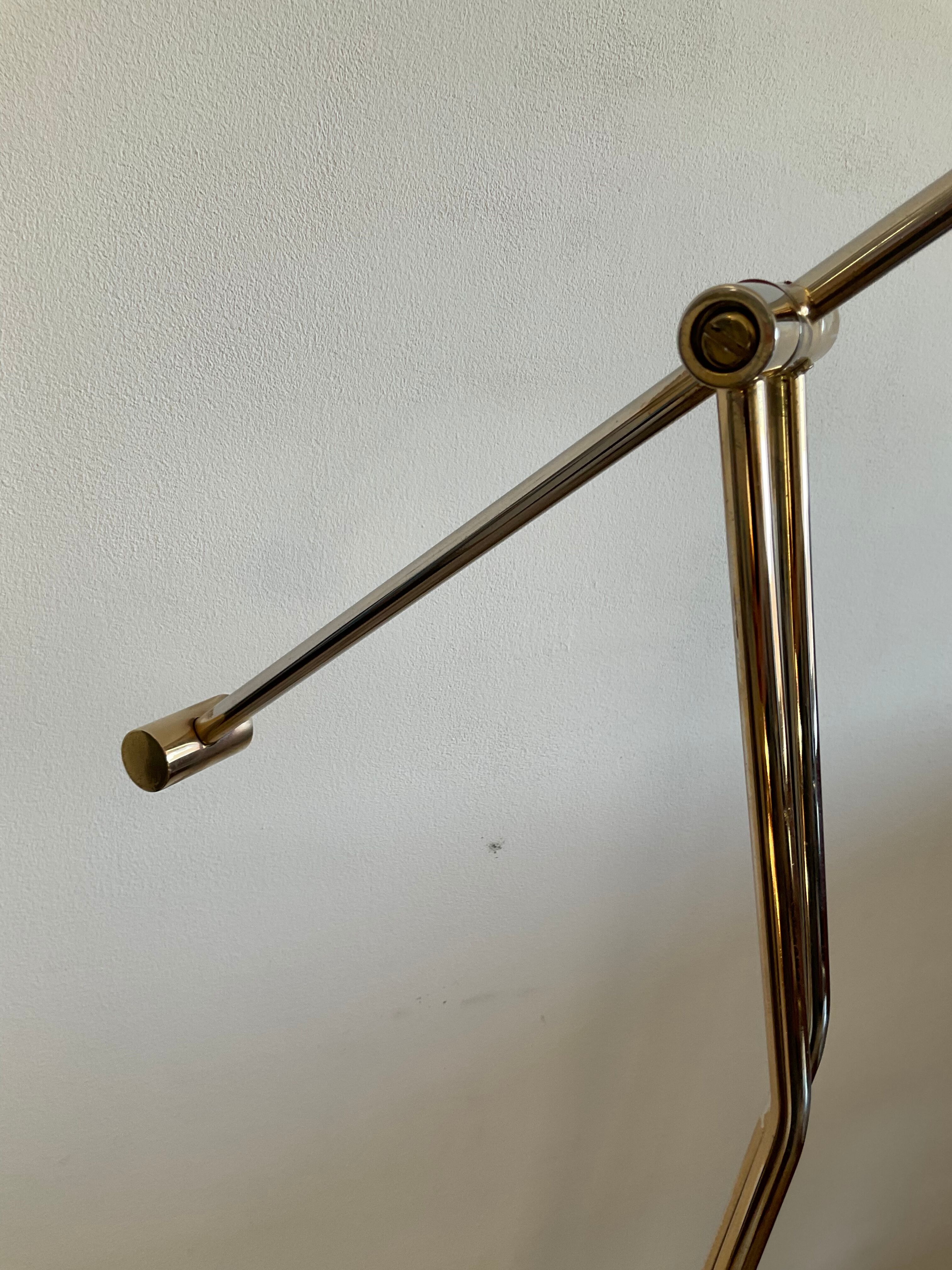 Deknudt e-reader floor lamp from the 70s in brass