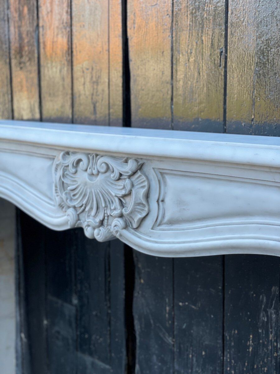 Louis XV style fireplace in Carrara marble around 1880
