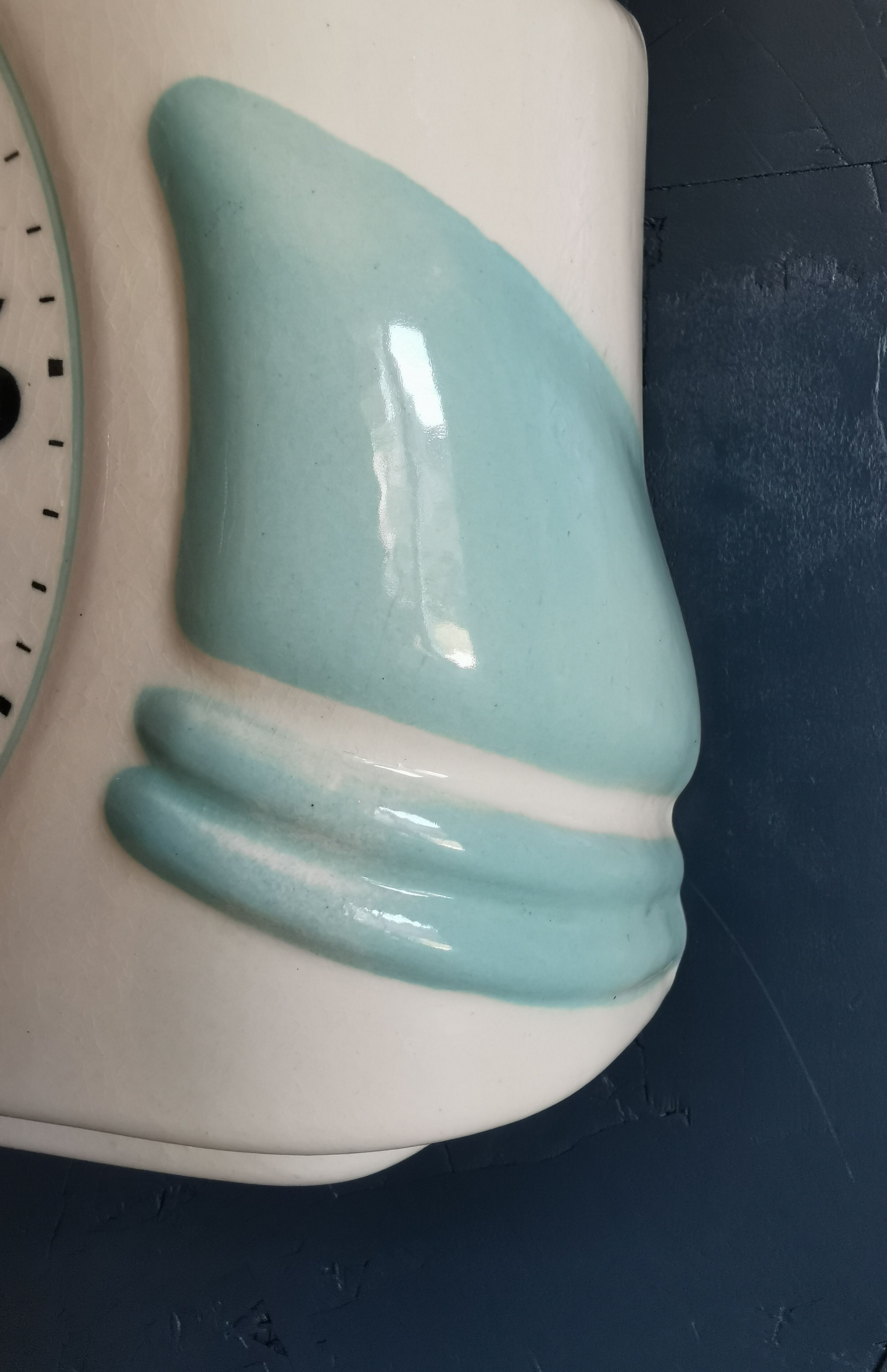 Horloge Murale Ronde Vintage En Céramique Bleue – Mécanique – Années 2000