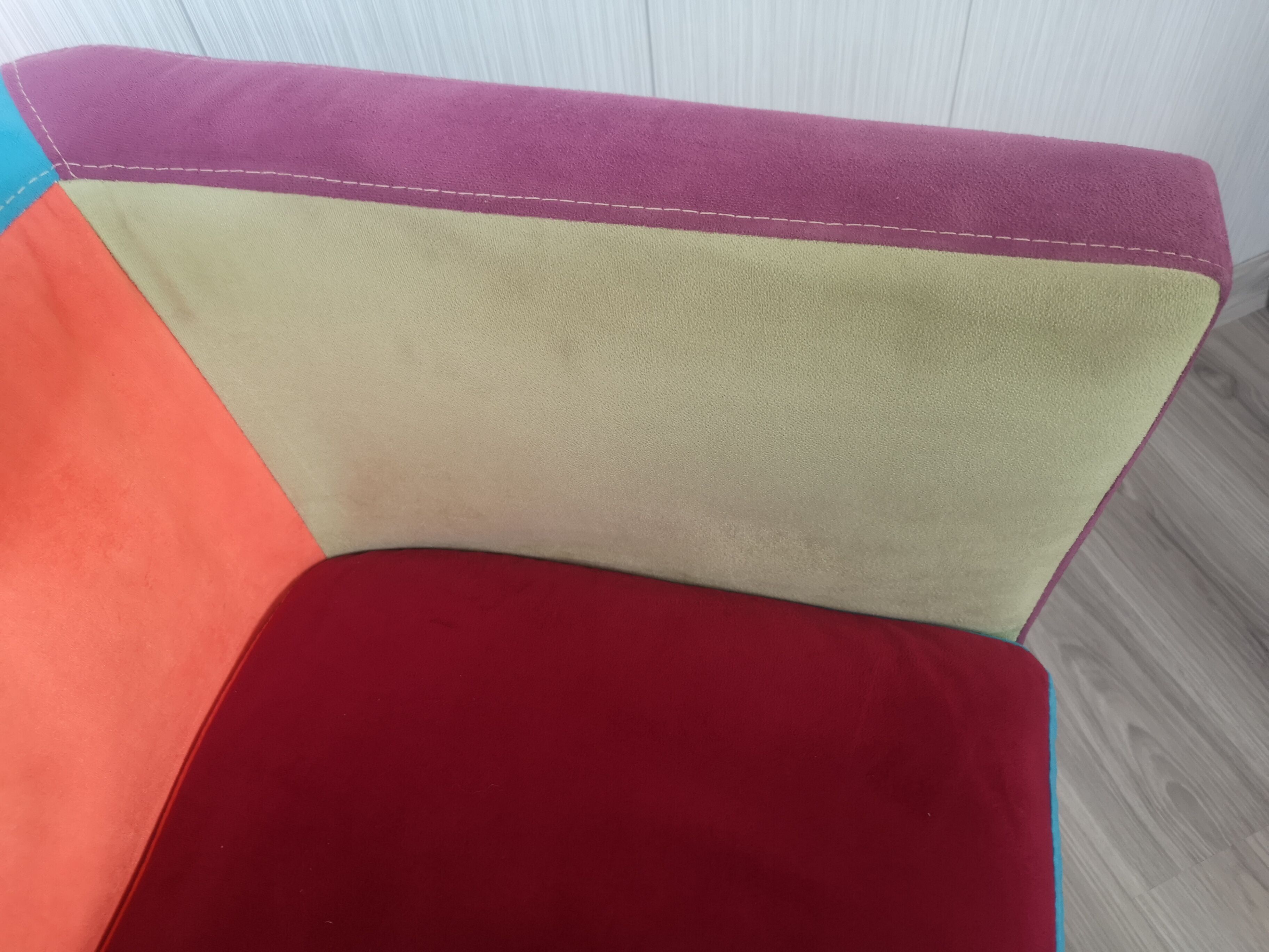 Multicolors swivel armchair