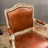 Paire de fauteuils en bois laqué de style régence epoque XlXème