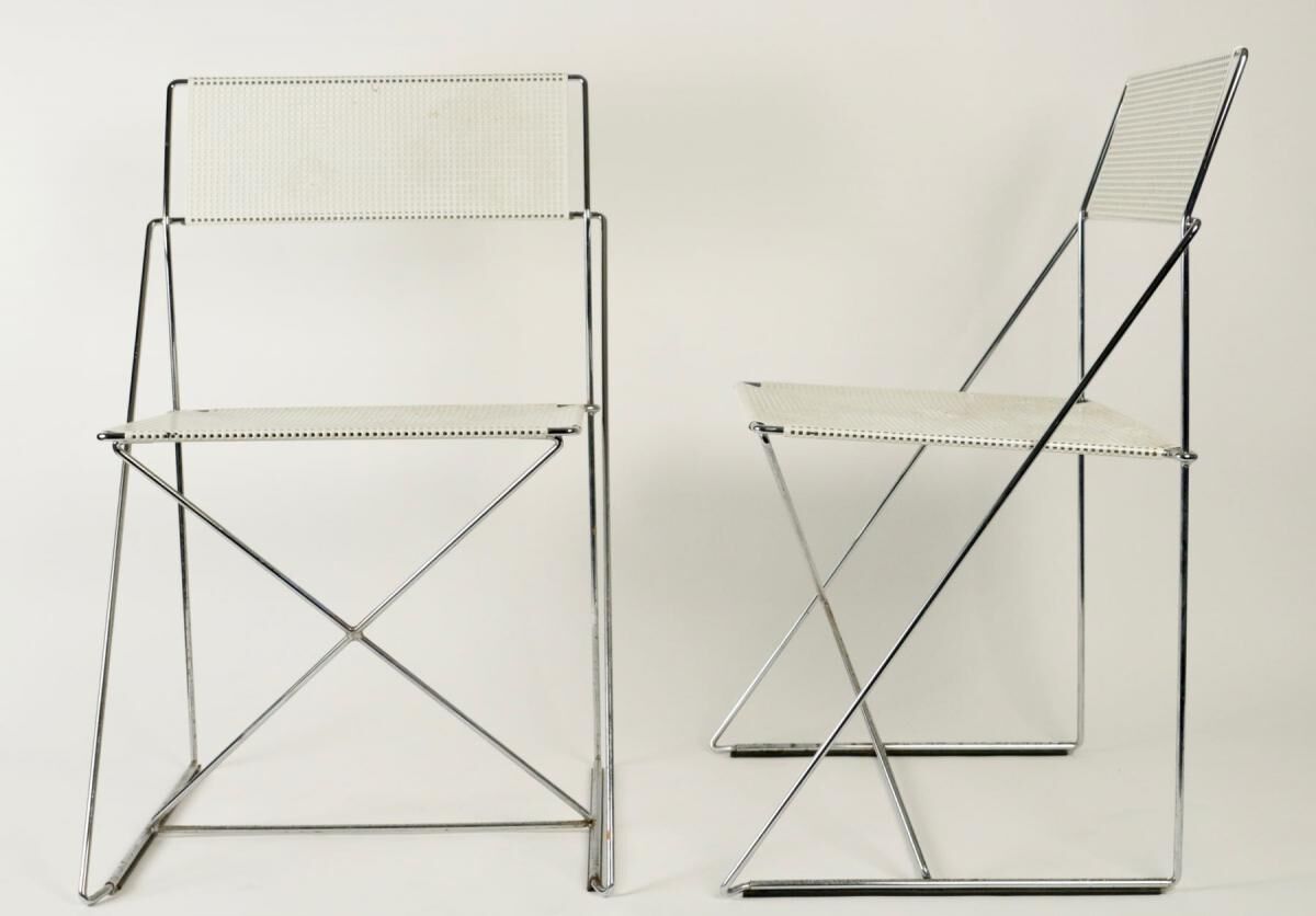 Pair of 1970s design chairs in steel and painted metal