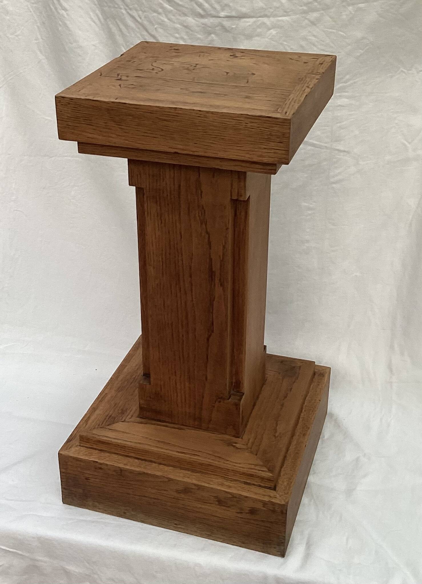 Oak wood column dimensions: height -70cm - width -38cm-