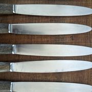 Ensemble de 12 couteaux manches en corne
