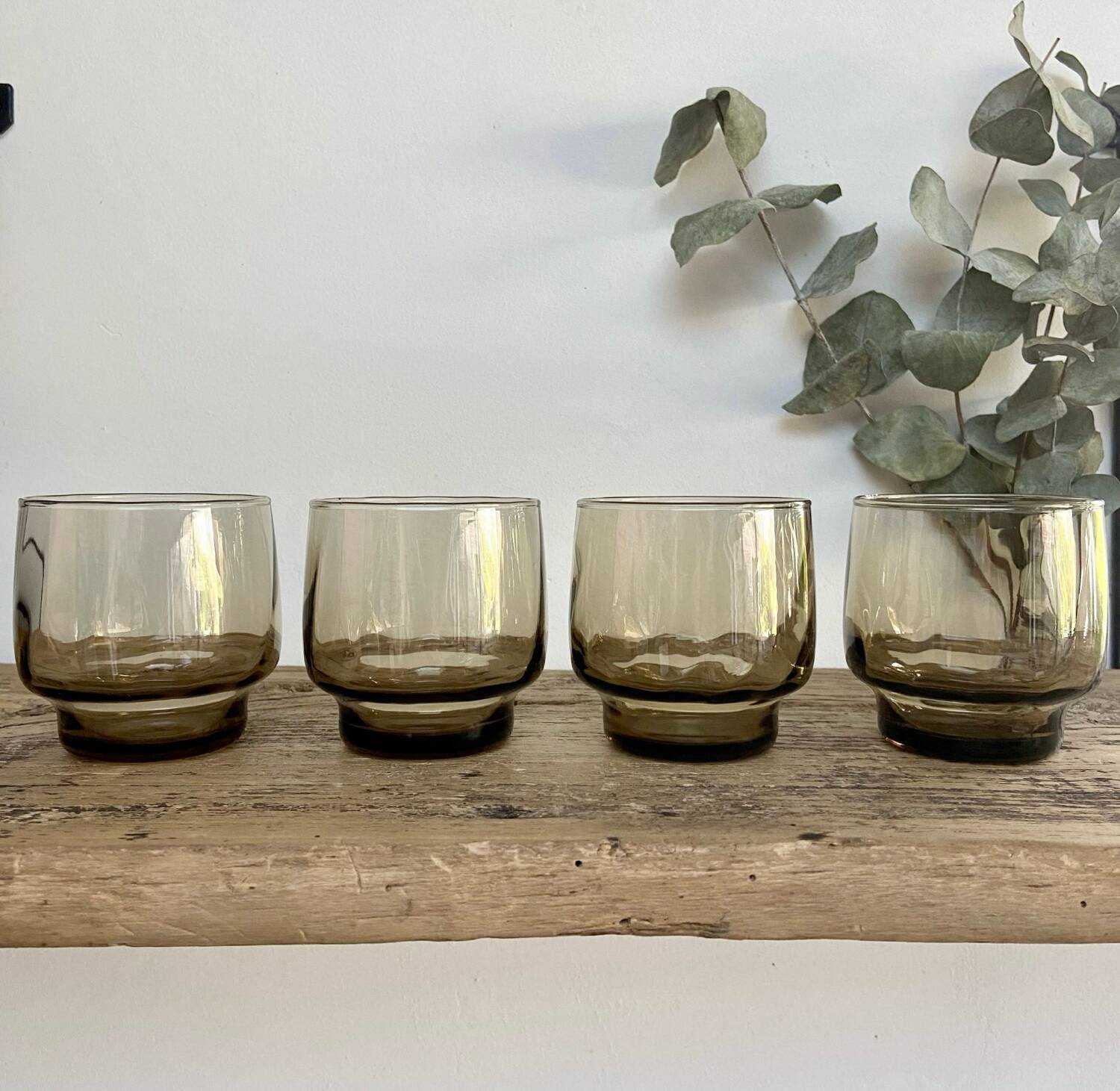 4 verres fumés vintage