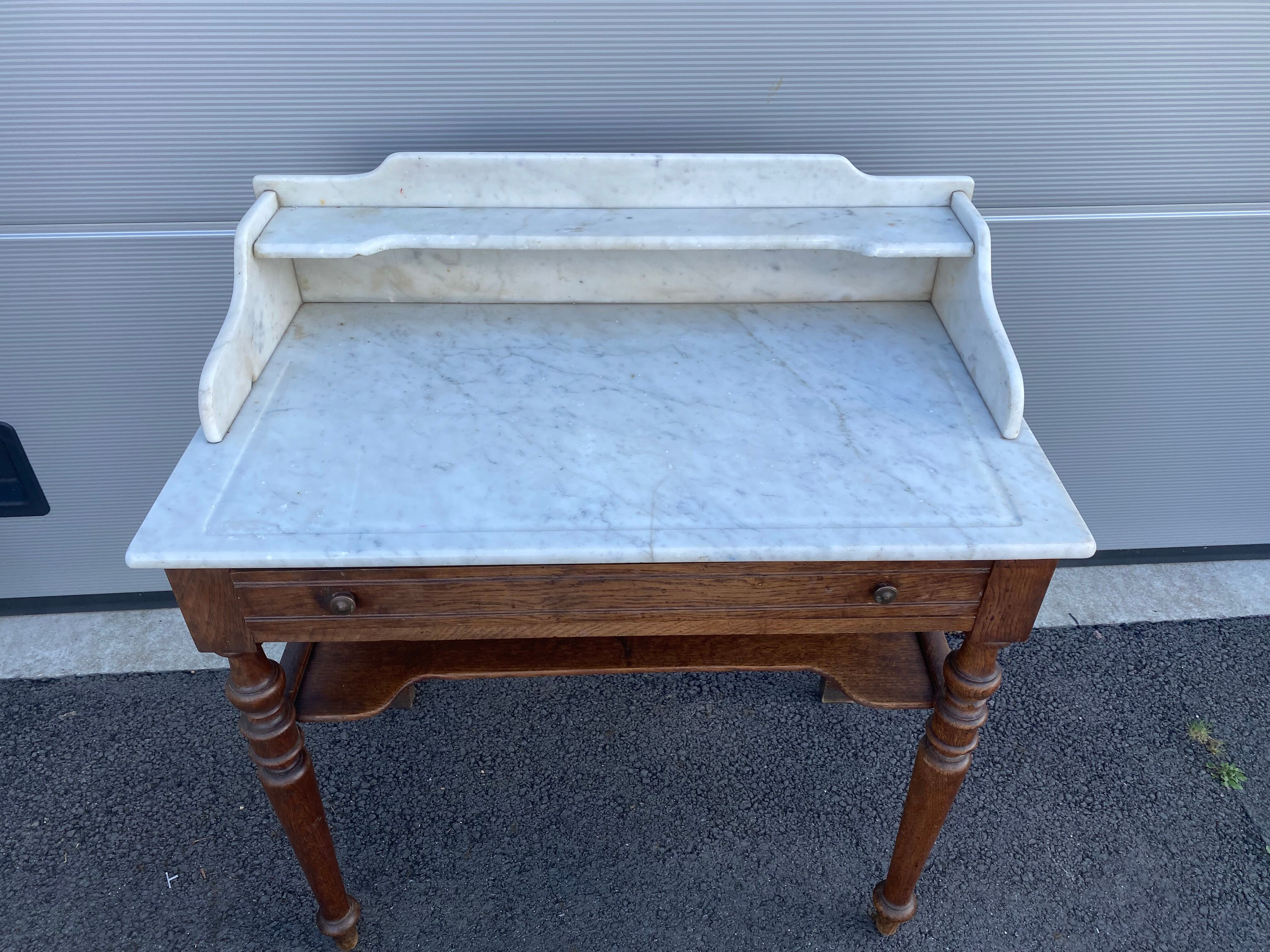 Dressing table Toilet table with white marble