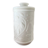 Pot ancien en verre opalin blanc à motif floral en relief