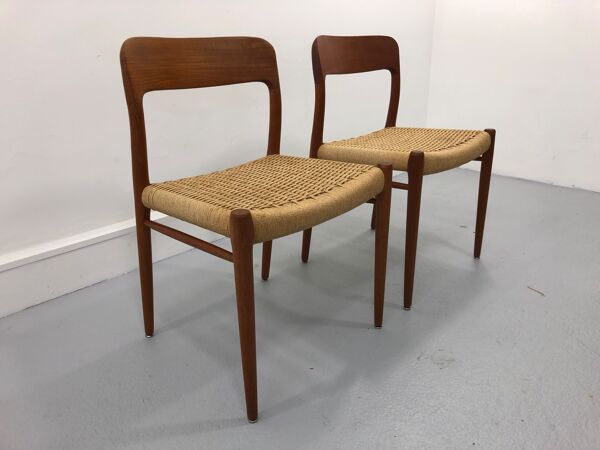 Paire de chaises danoise en teck 56 par Niels Otto Møller pour J. L. Møllers