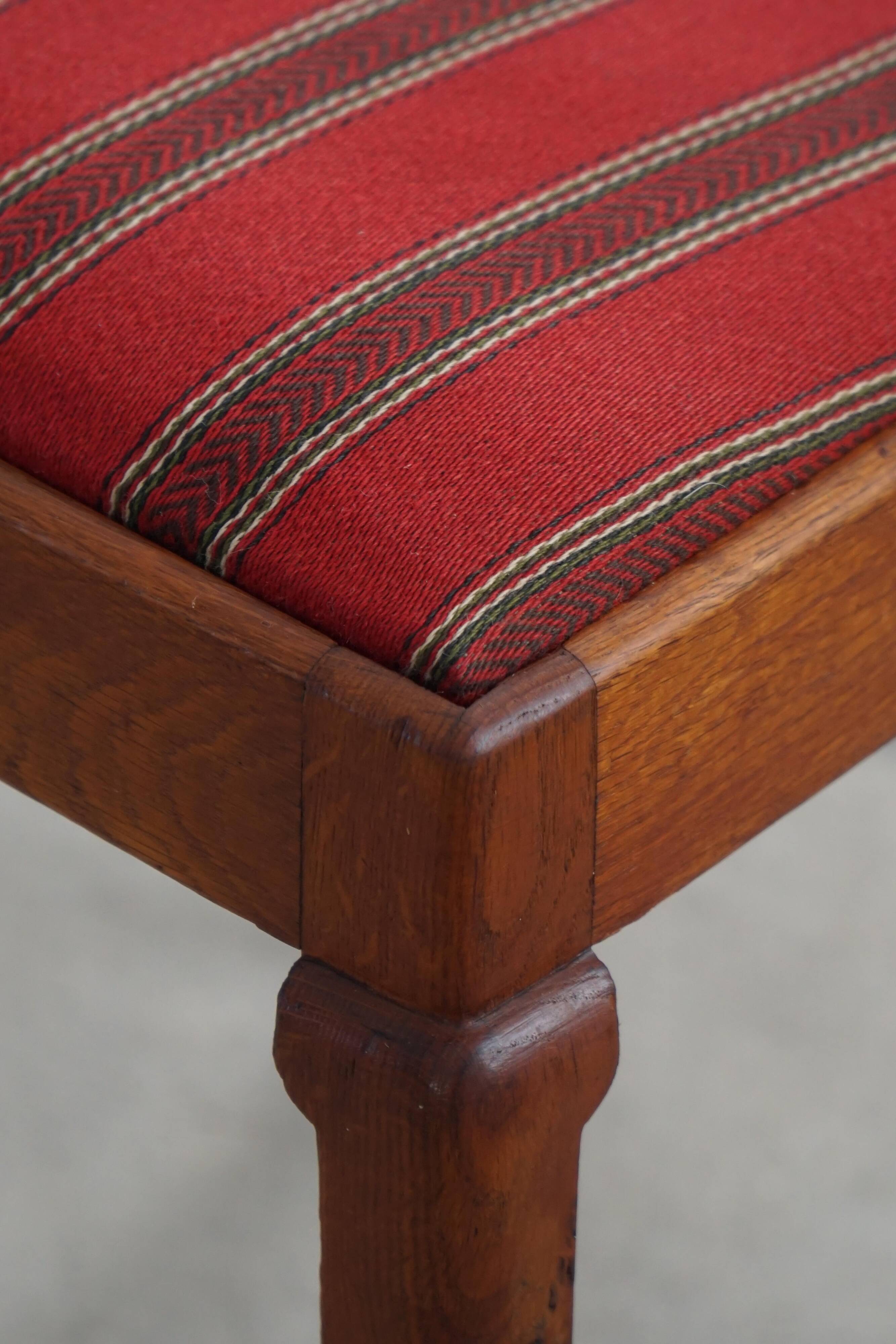 Set of 6 modern classic Danish dining chairs, oak with upholstered seats, 1950s.