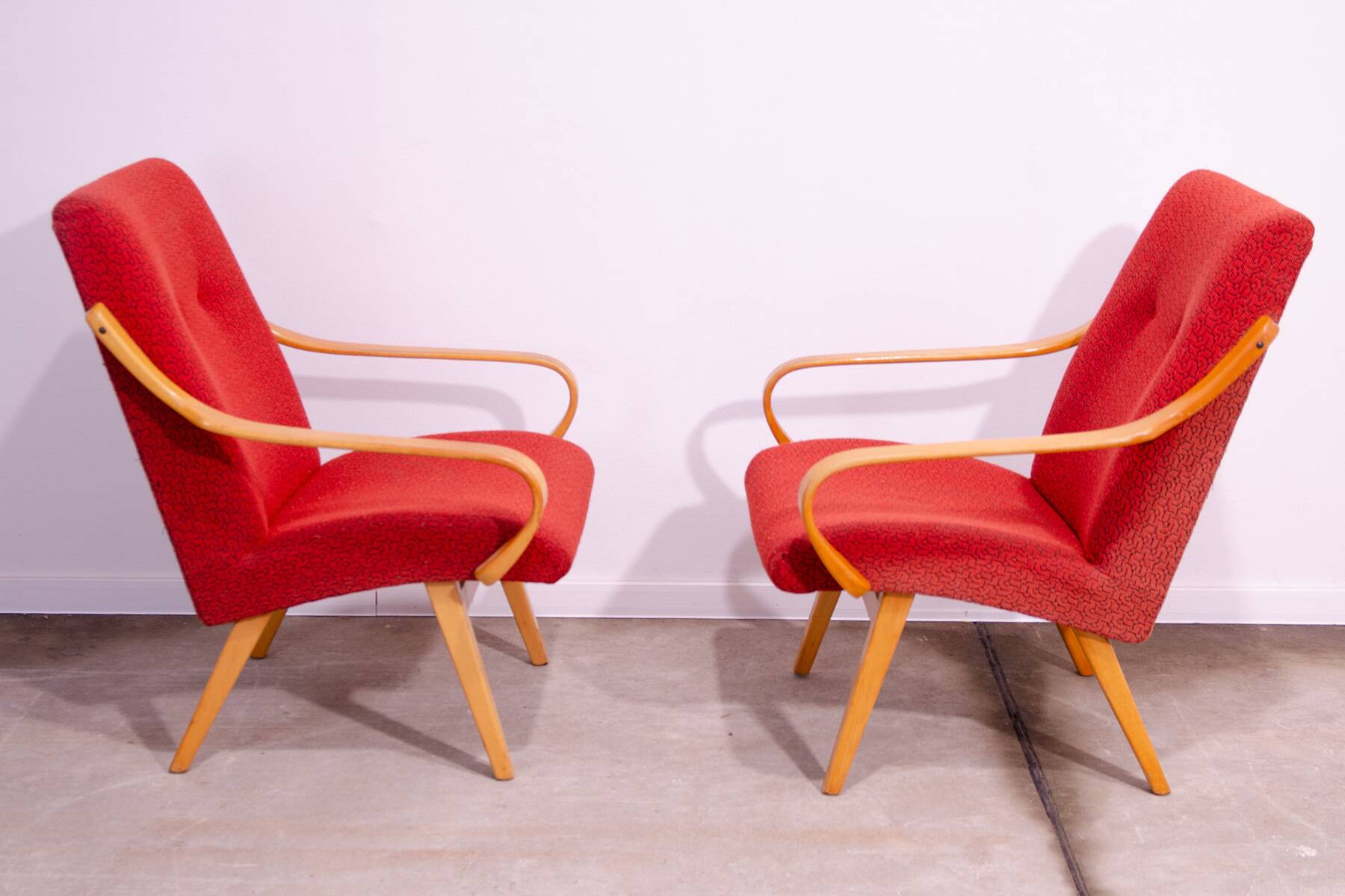 Paire de fauteuils vintage de Jaroslav Šmídek pour JITONA, 1960