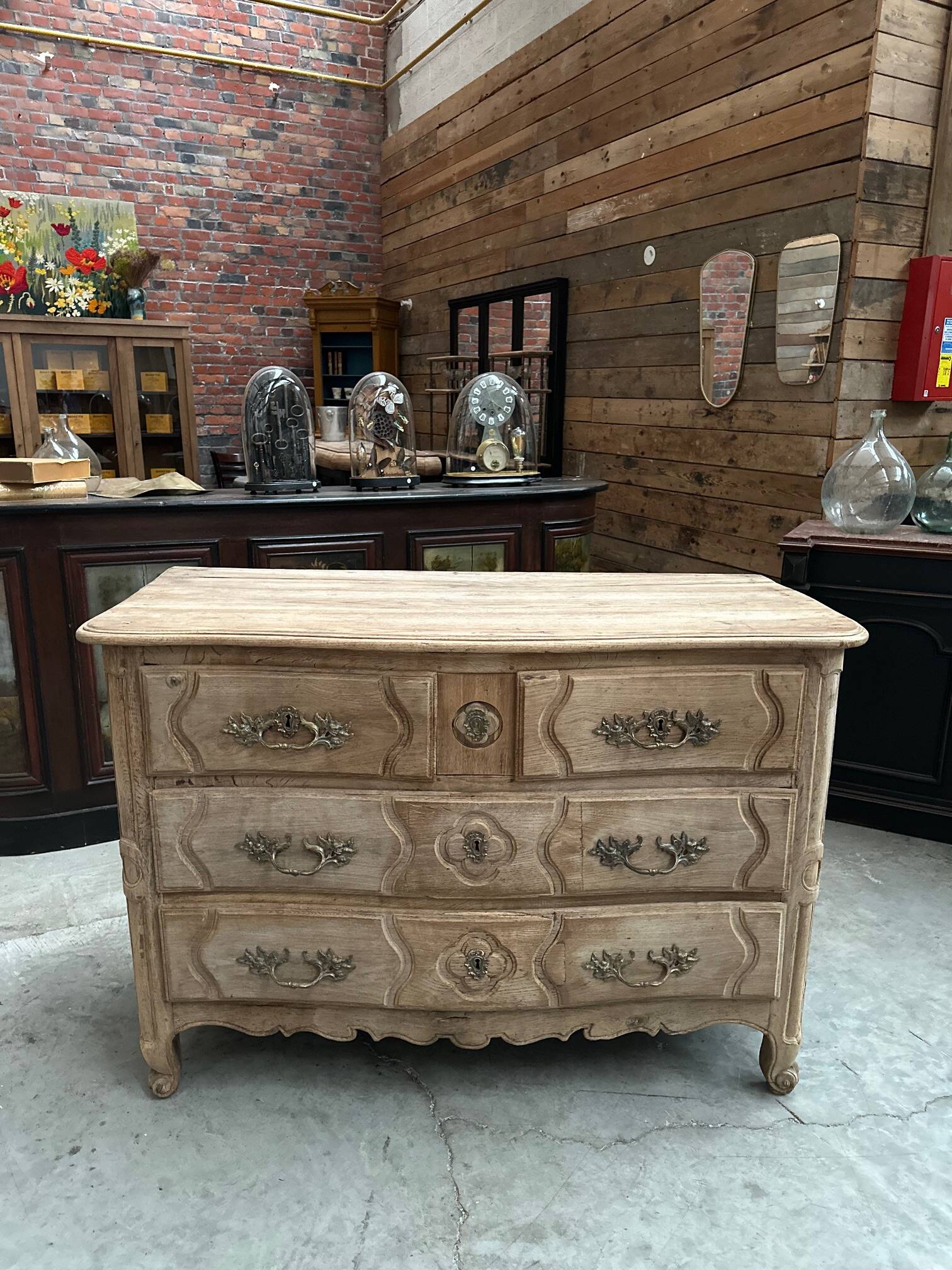 Commode en chêne XVIIIème
