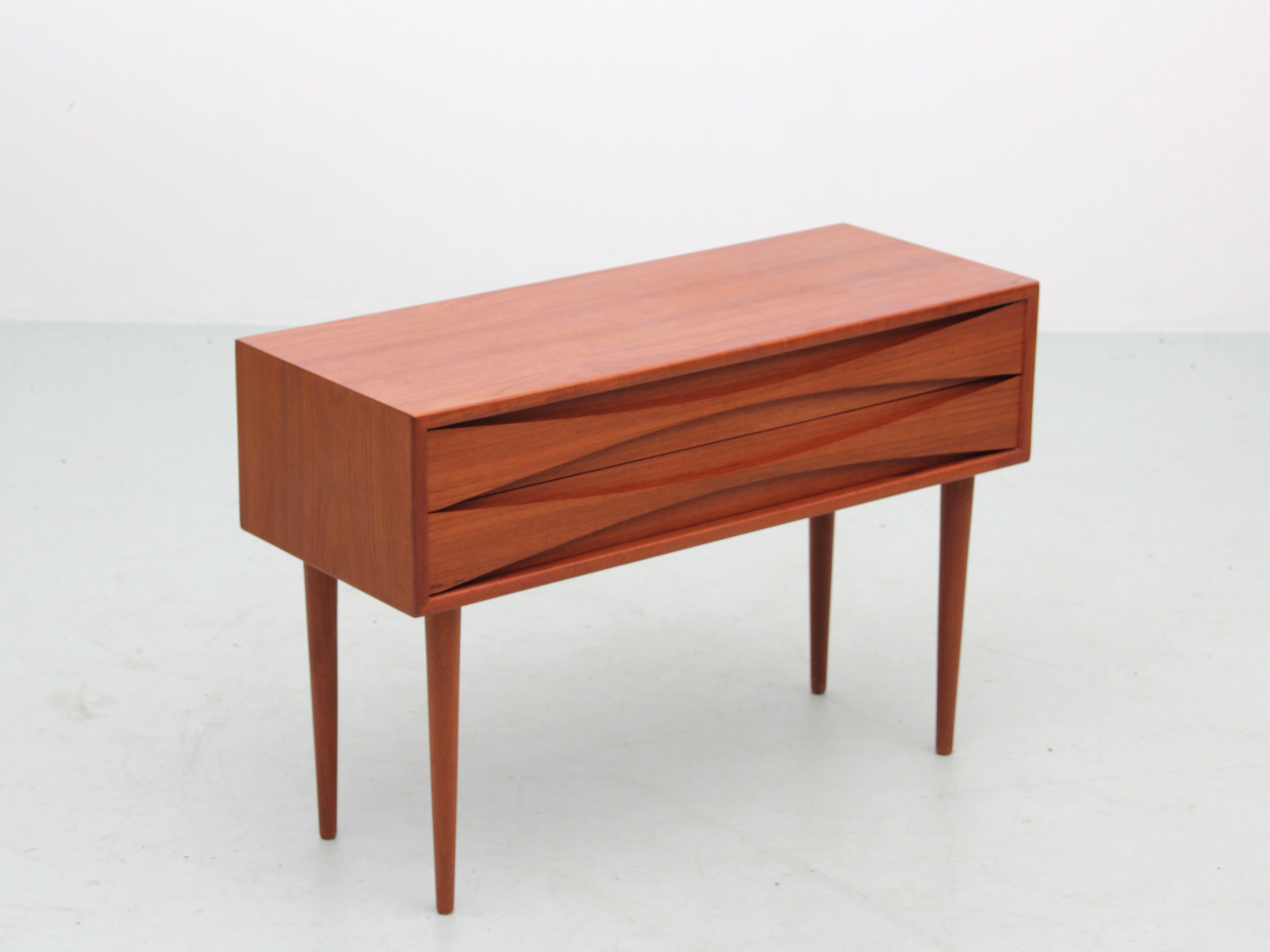 Scandinavian teak chest of drawers with 2 drawers