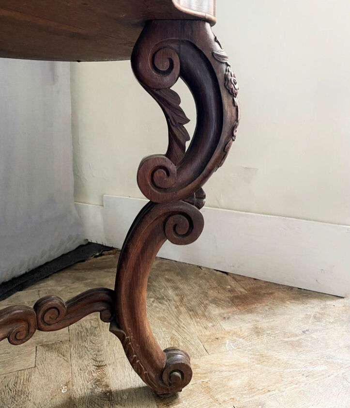 Oval table of Napoleon III period Late nineteenth century