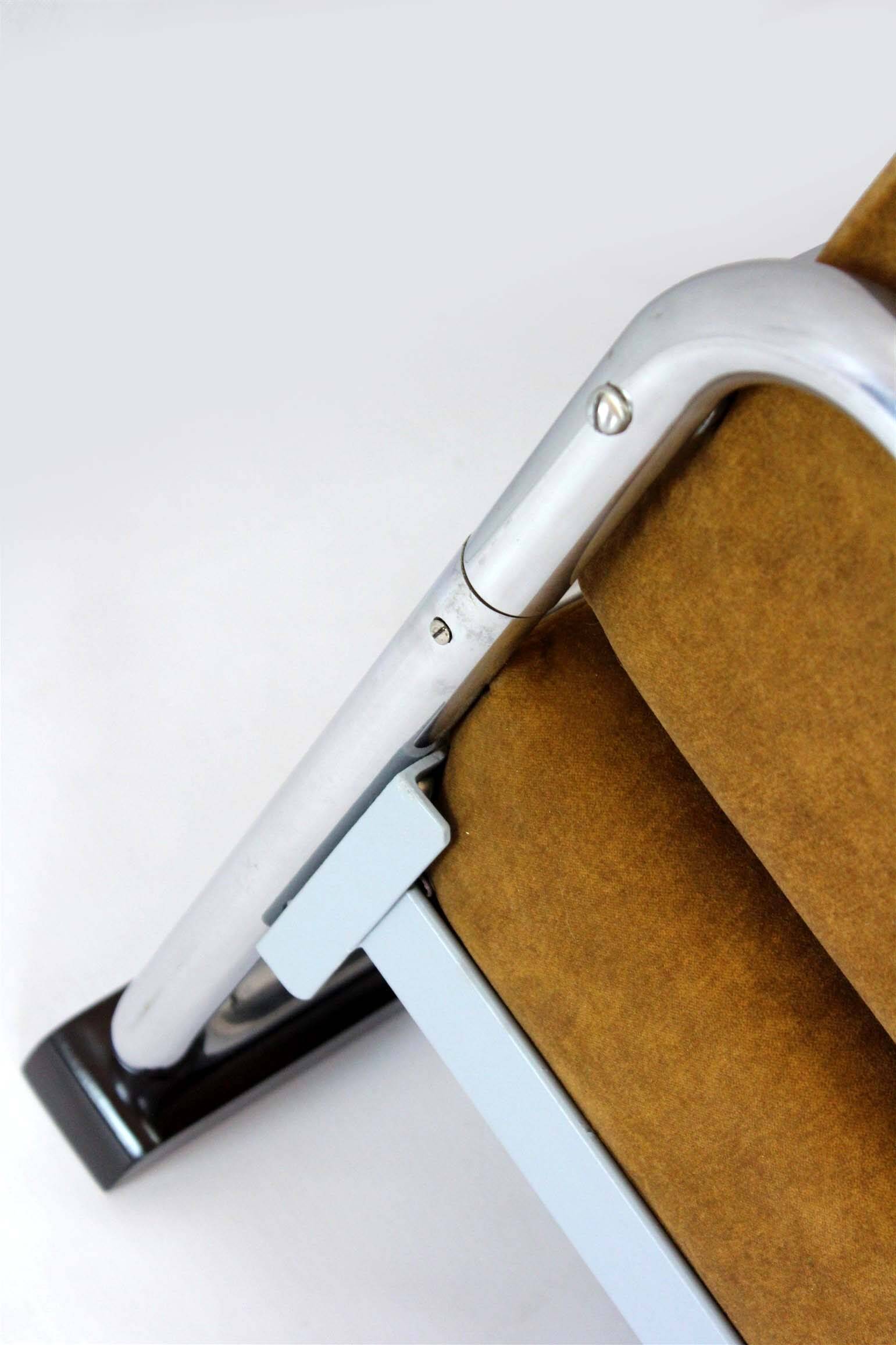 Restored Bauhaus Tubular Chrome and Steel Sofa from Hynek Gottwald, 1930s