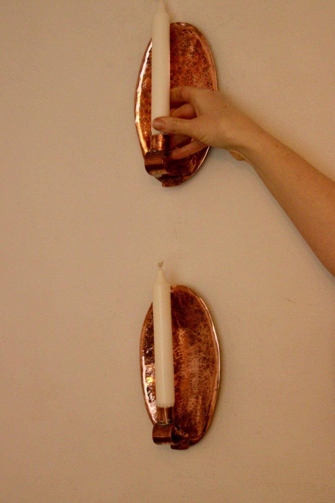 Paire d'appliques murales suédoises en cuivre du milieu du siècle