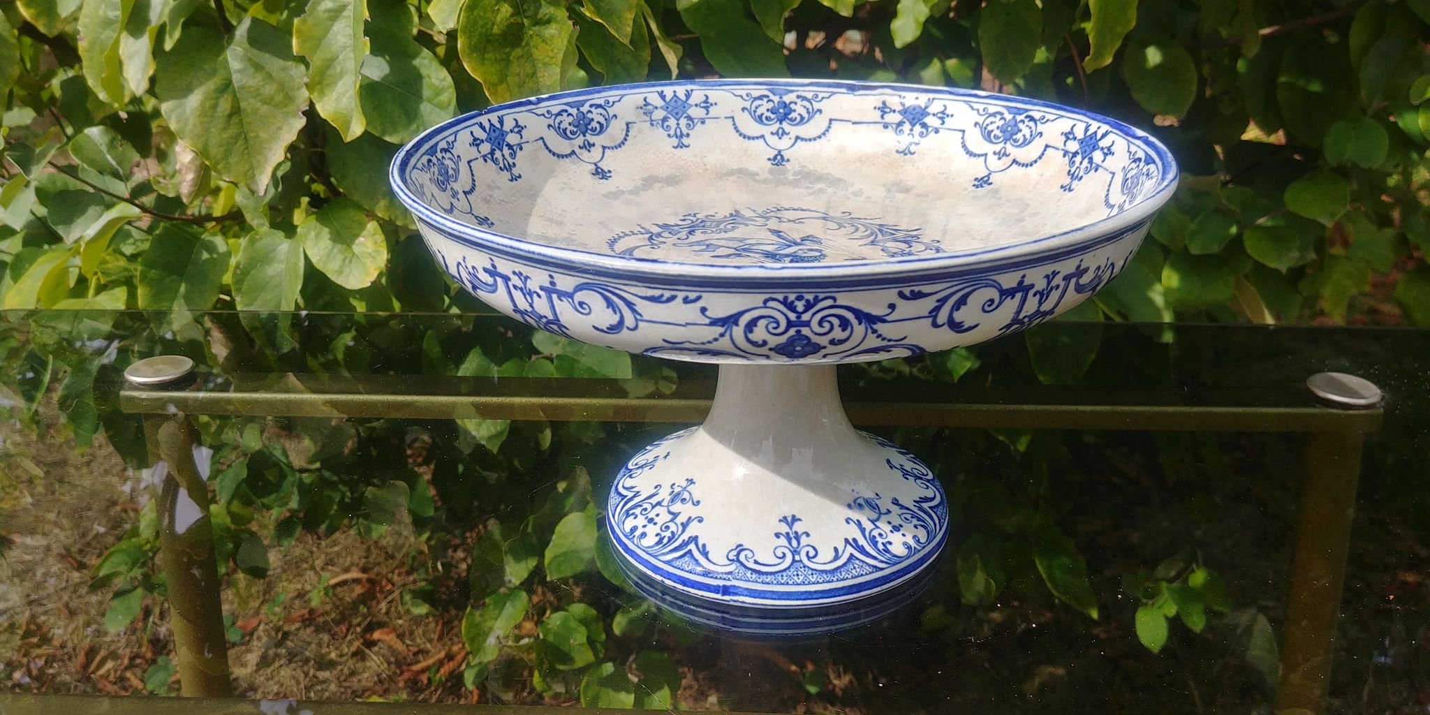 Fruit bowl from the Moustiers de Bordeaux earthenware factory by Jules Vieillard & Cie 1890.95