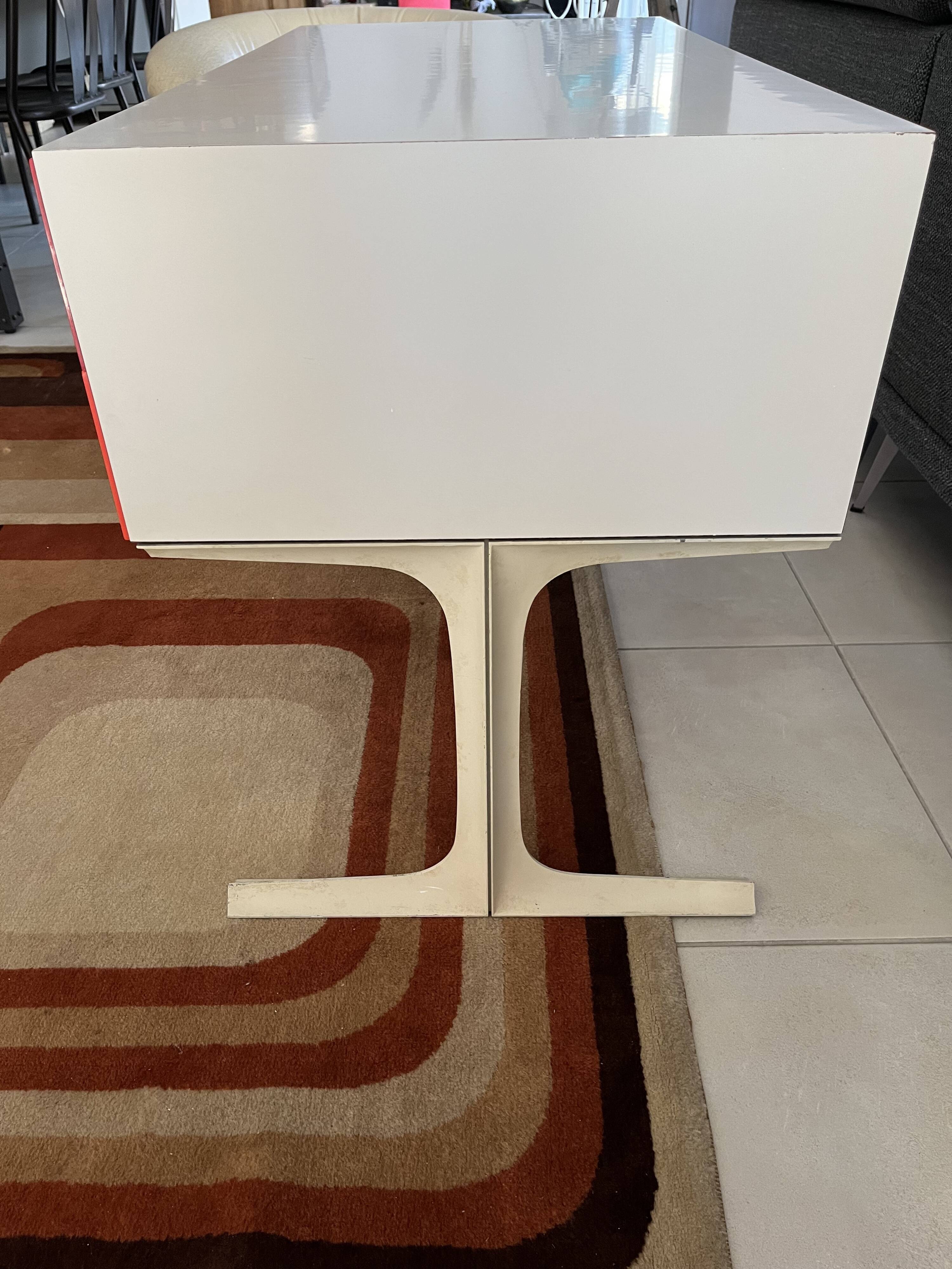 Raymond Loewy DF 2000 chest of drawers