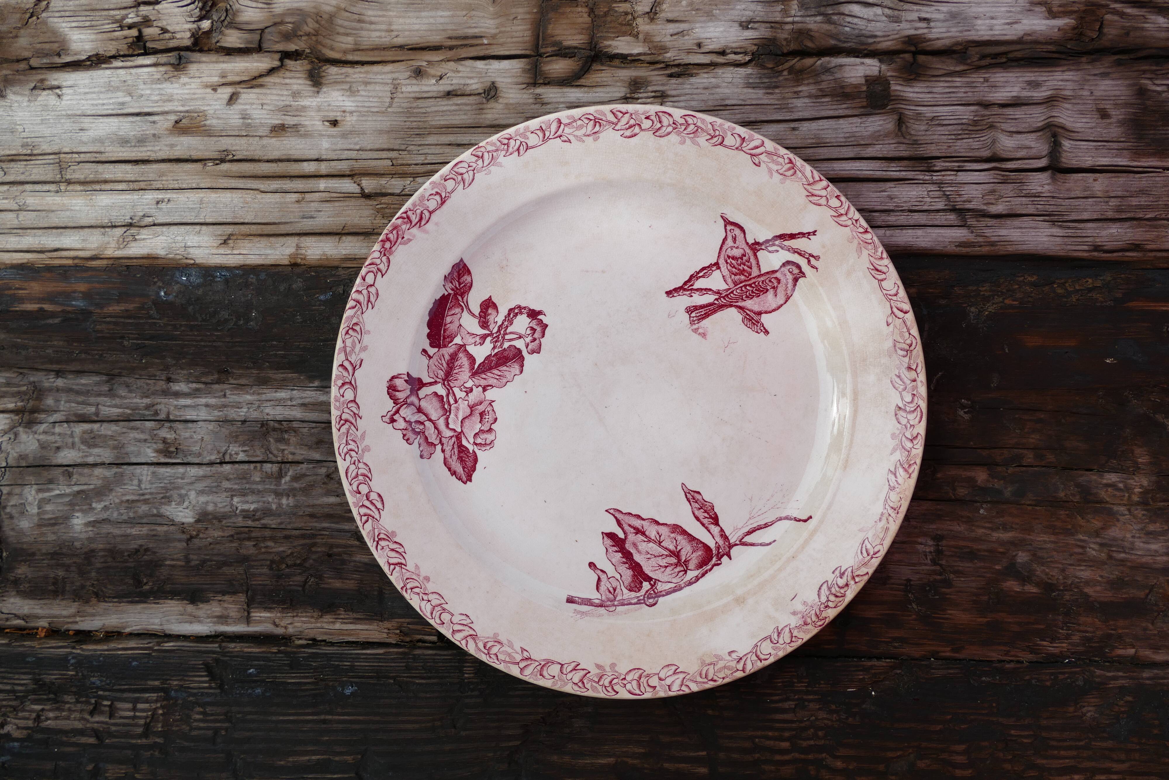 Plat en terre de fer