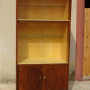 Vintage display cabinet from the Capelle house (82)