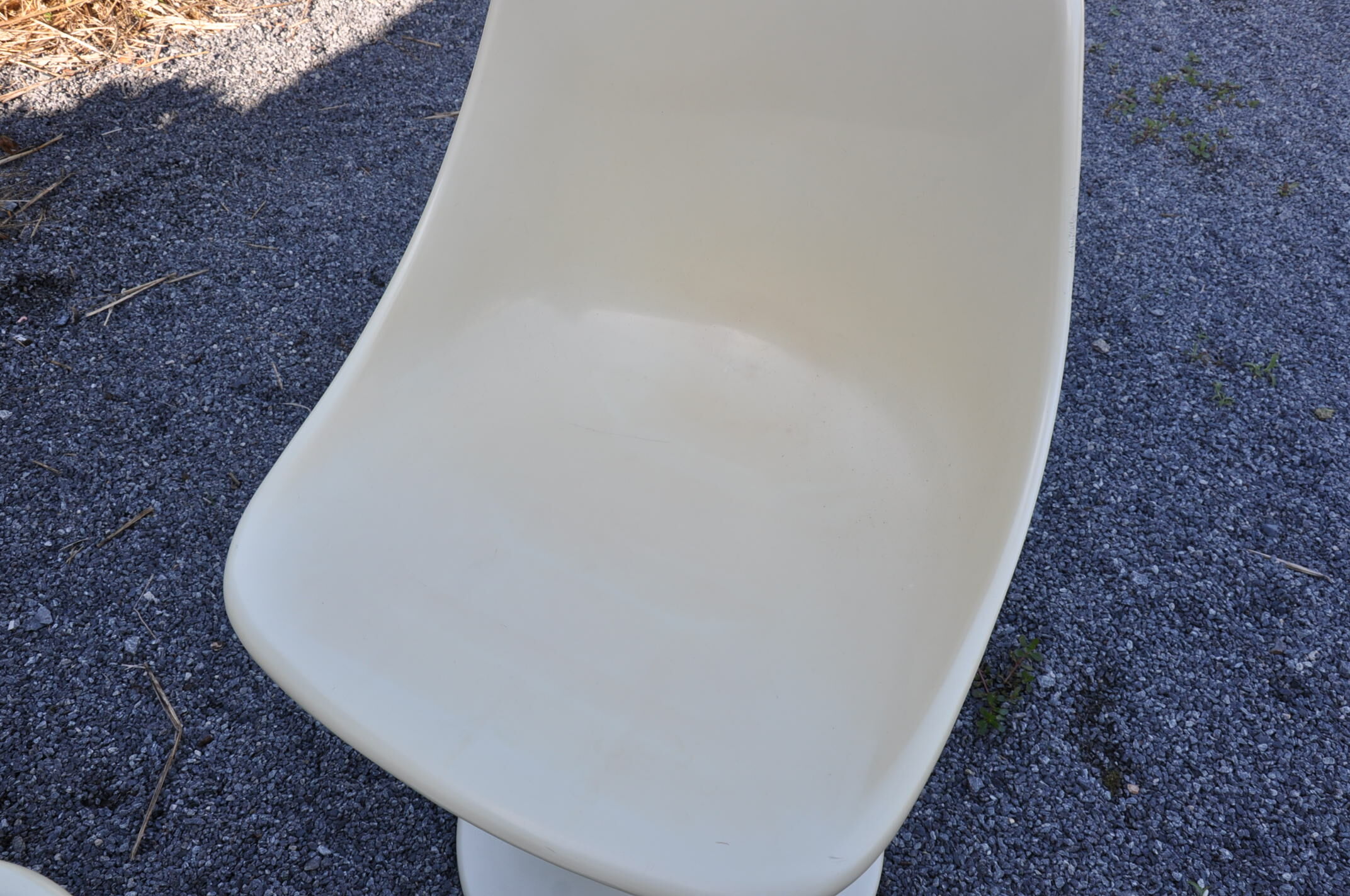 70s foot tulip chairs