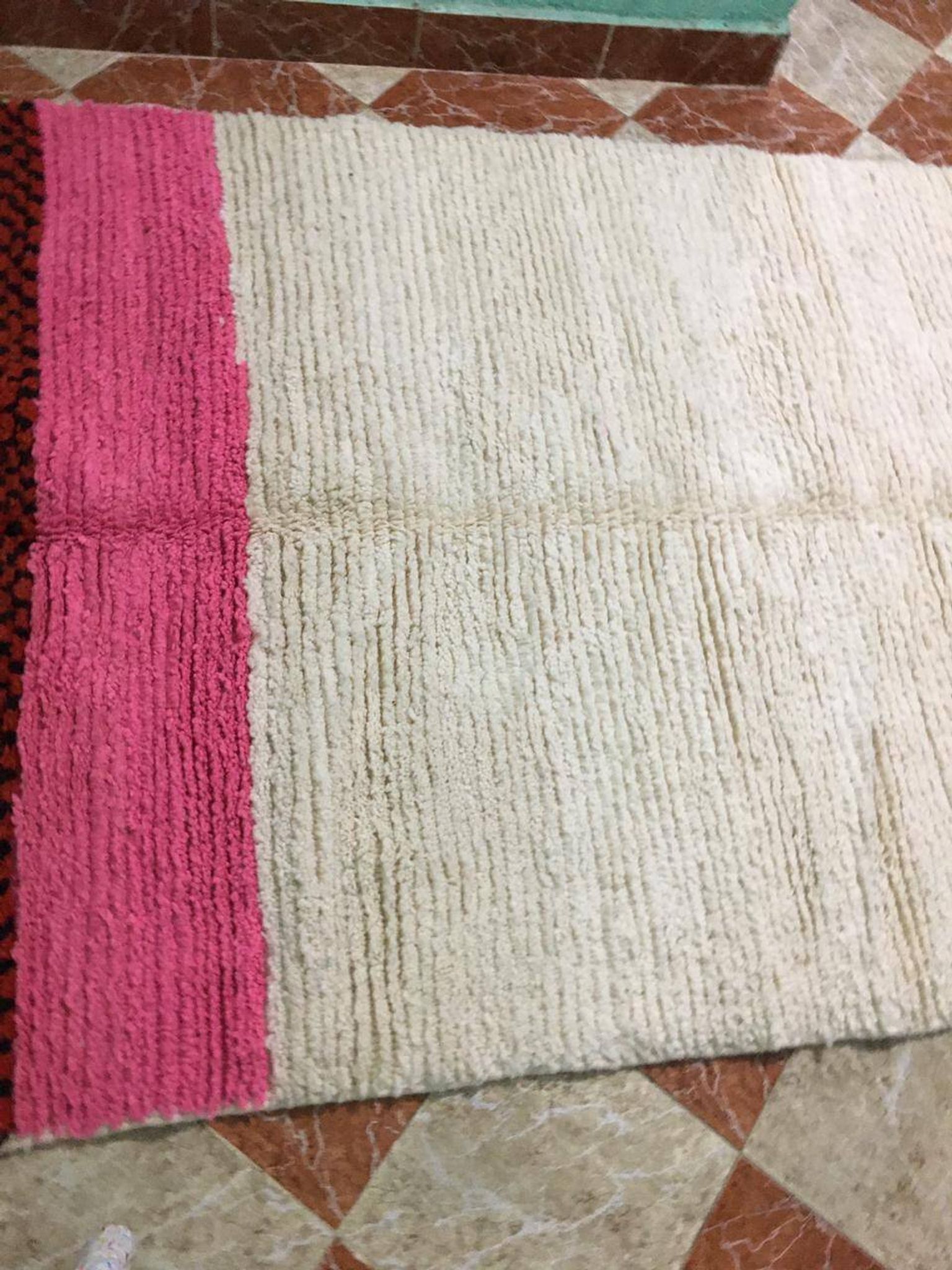 Magnifique Tapis artisanal unique 250cmx150cm