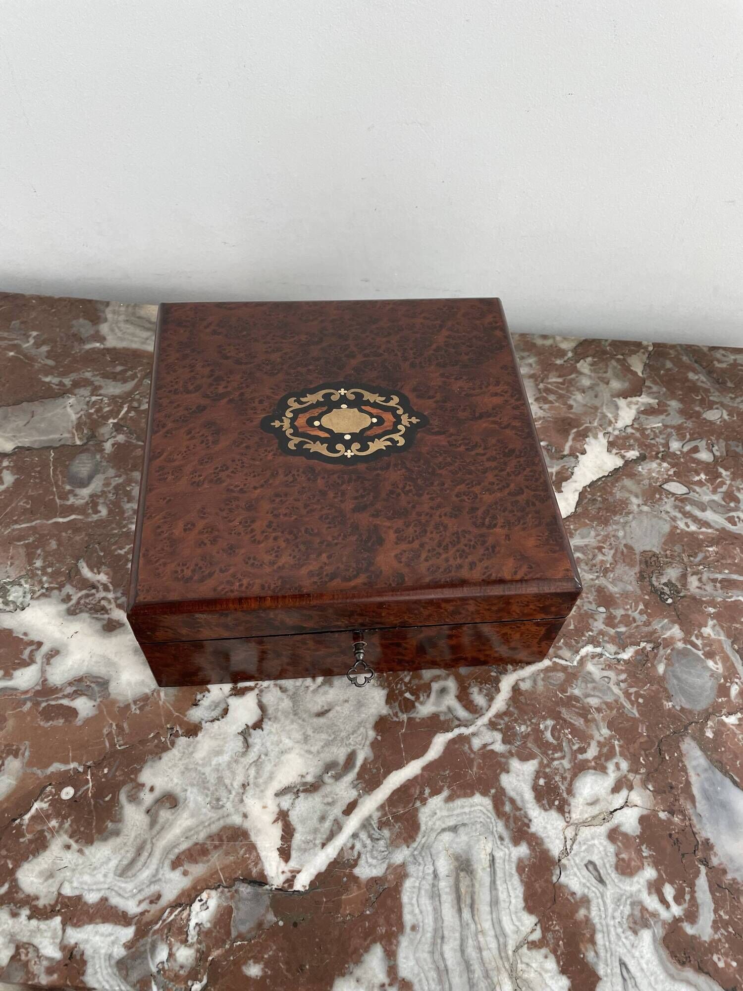 Jewelry box, Napoleon III, nineteenth century, cedar magnifying glass, rosewood, brass
