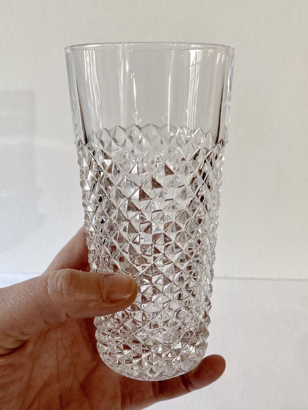 5 vintage glasses with a diamond point pattern