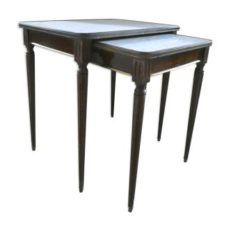 Nesting tables in dark wood and white marble