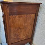 Buffet en merisier deux portes trois tiroirs