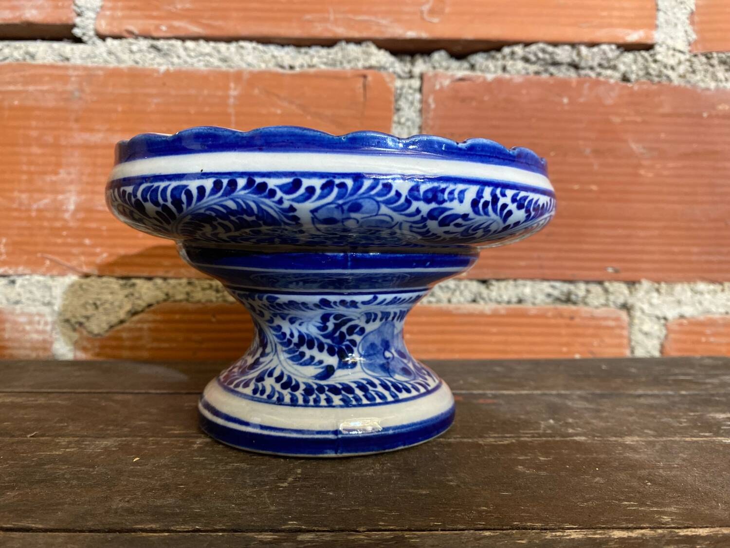 Fruit Bowl White Ceramic Vintage Blue Decor #D552