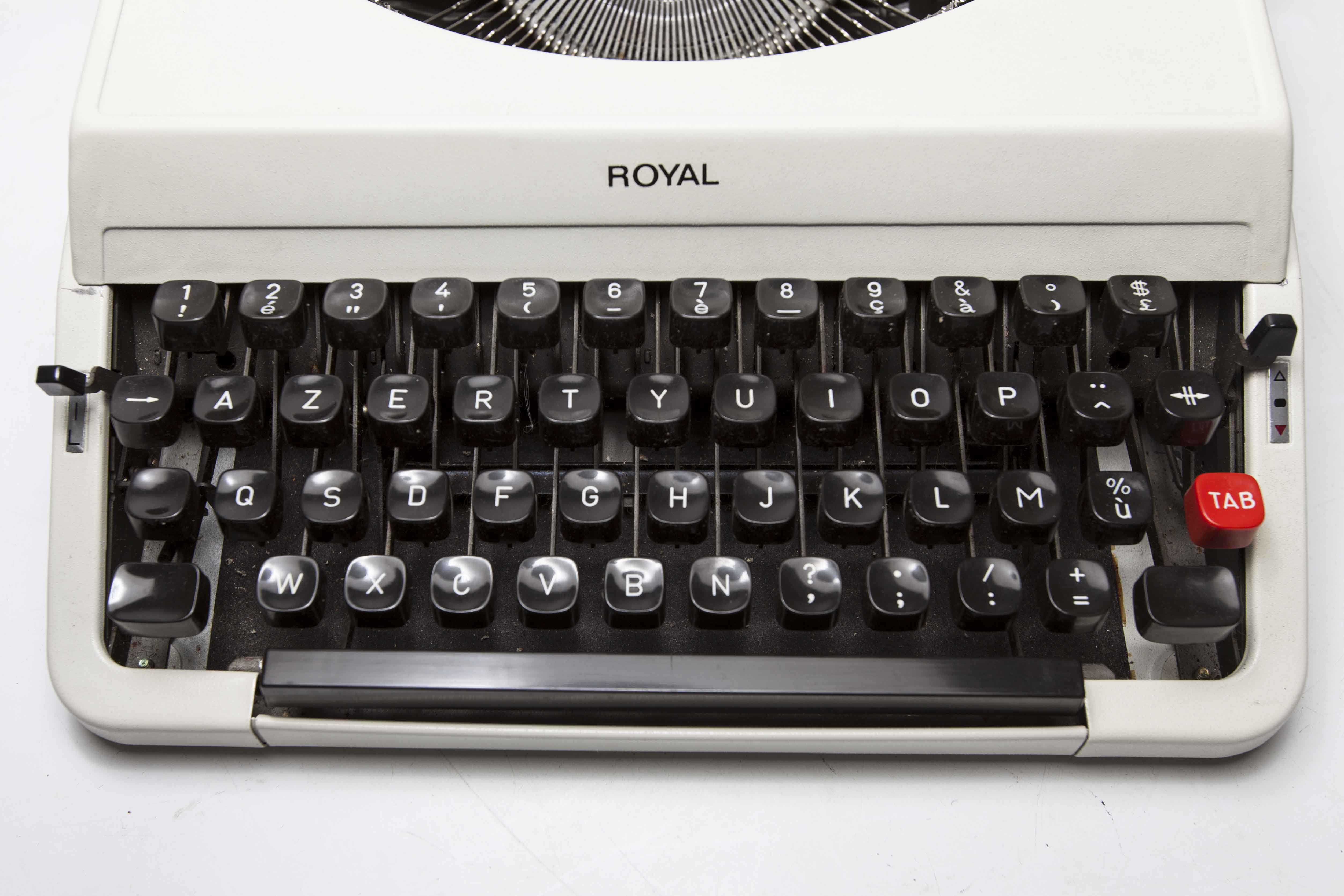 Royal Typewriter 203 1970 Japan