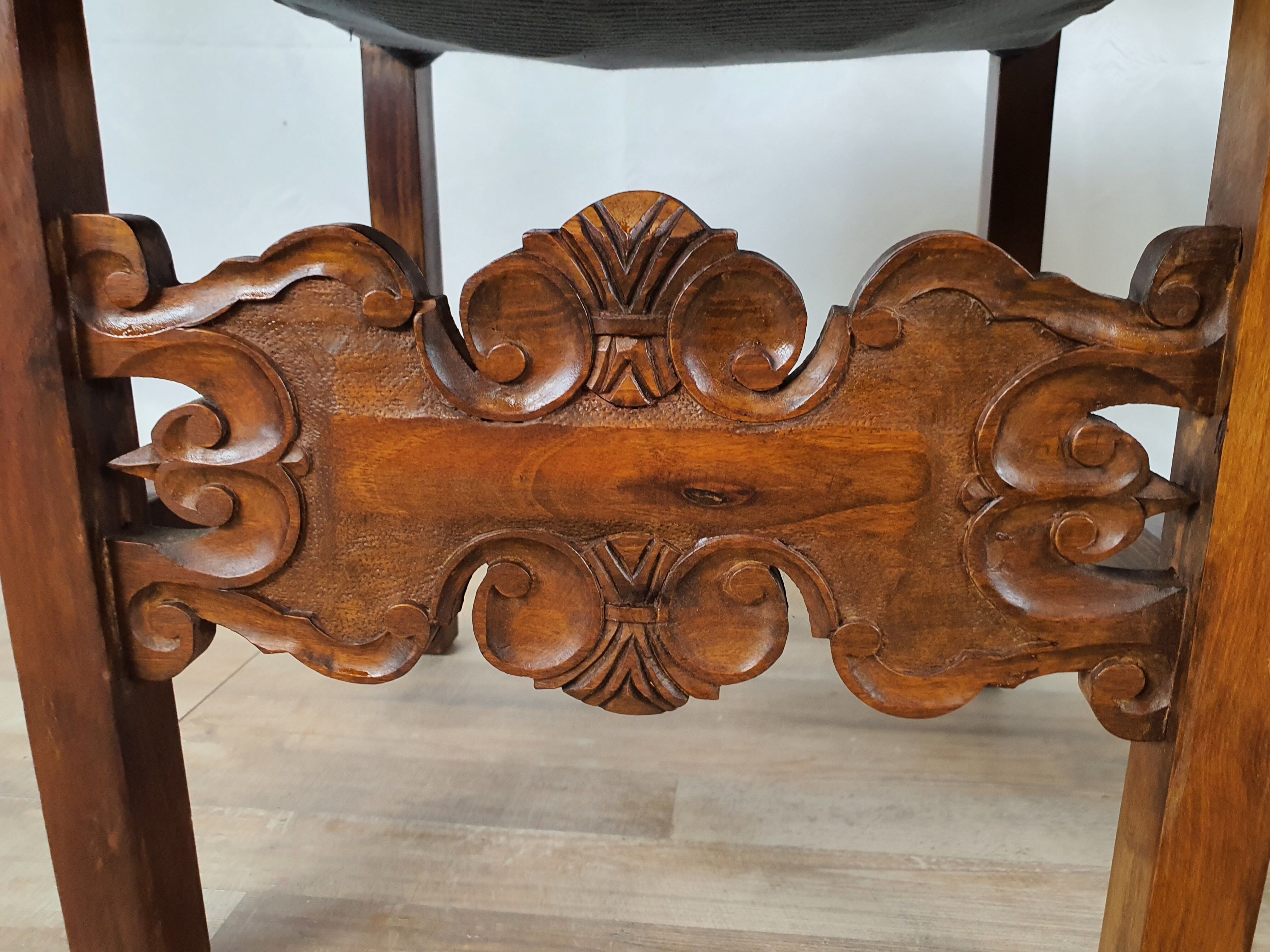 Pair of Renaissance chairs from the early 1900s