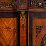 Commode marquetée, Italie, milieu du XIXe siècle.